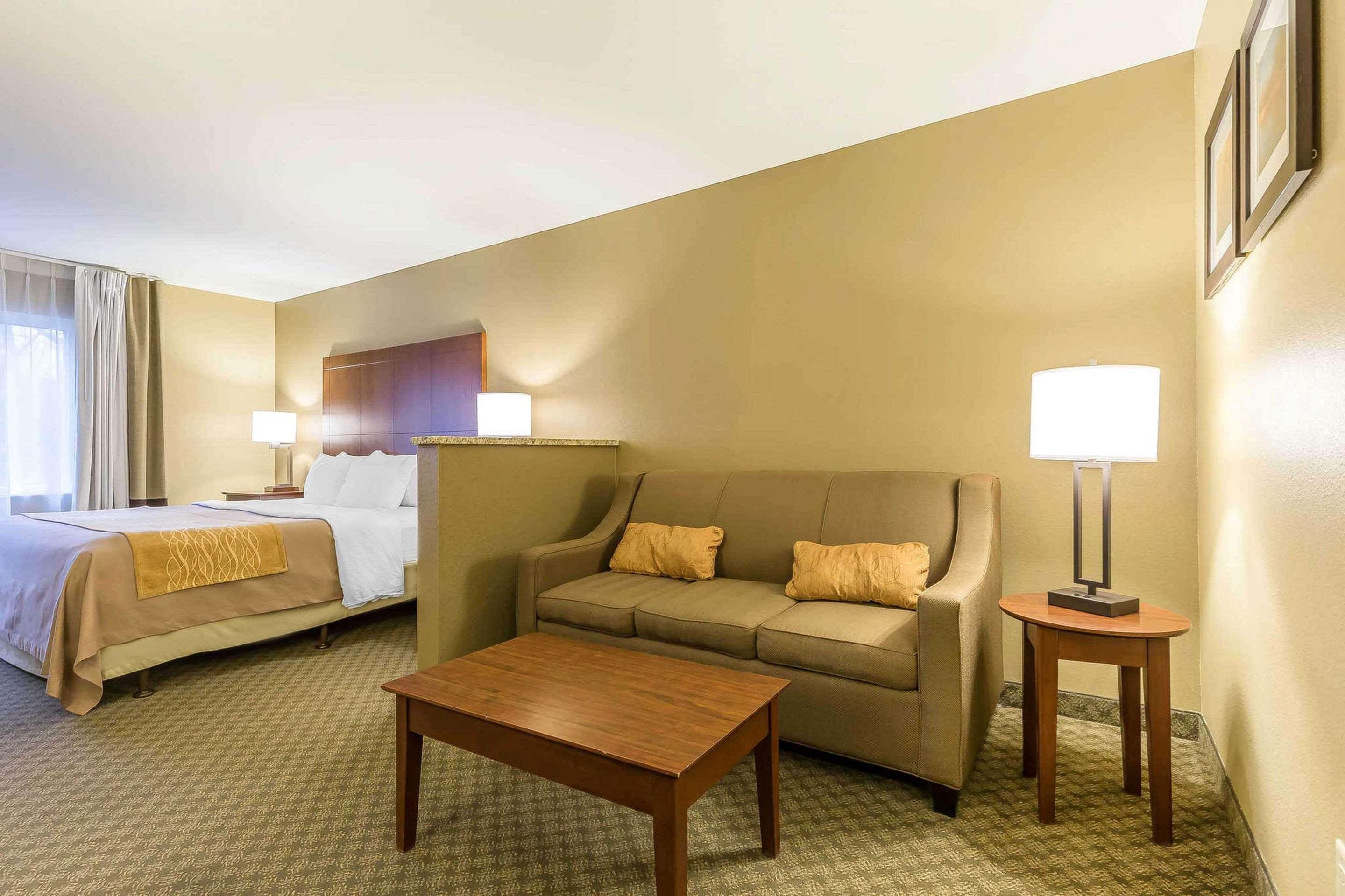 Comfort Inn & Suites East Moline Exterior foto