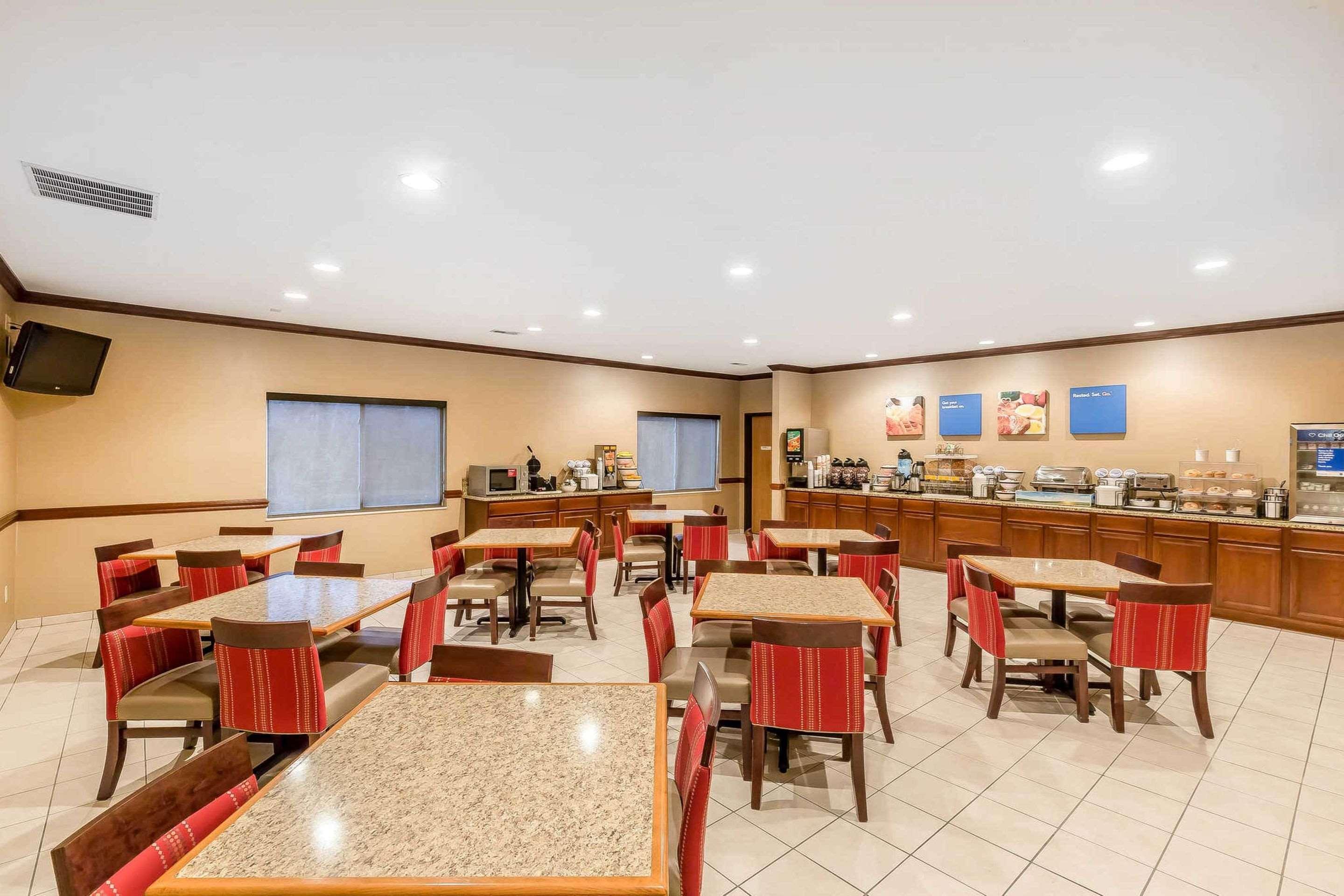 Comfort Inn & Suites East Moline Exterior foto